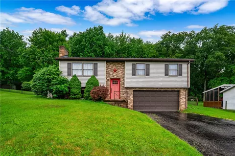 209 Ridge Rd, Butler, PA 16001
