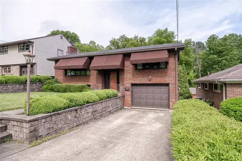 705 Smiley St, Ellwood City, PA 16117