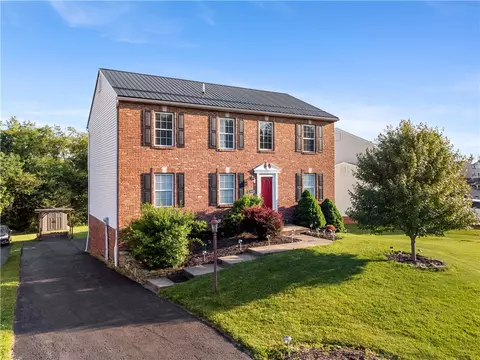 1359 Lucia Dr, Canonsburg, PA 15317
