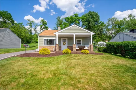 5045 Sherwood Rd, Bethel Park, PA 15102