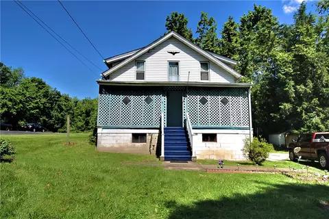 1949 State St, Clairton, PA 15025