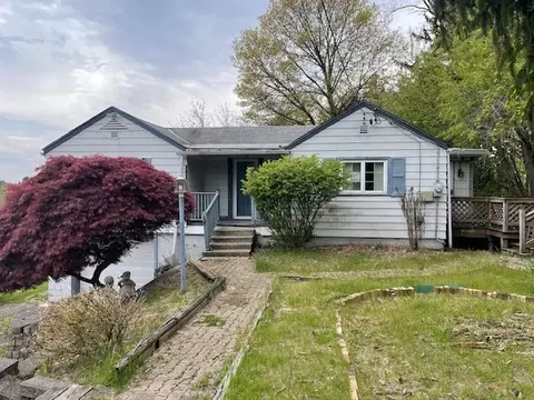 611 Summit Dr, Verona, PA 15147