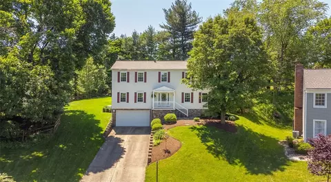 2884 Tremonte Ln, Allison Park, PA 15101