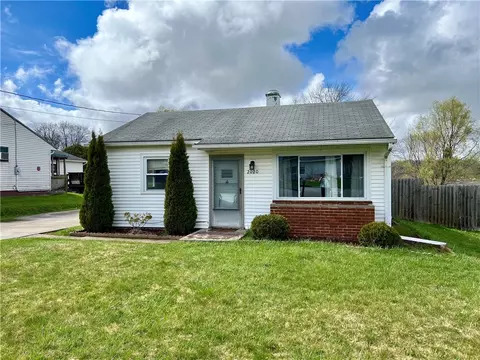 2020 Paul St, Hermitage, PA 16148