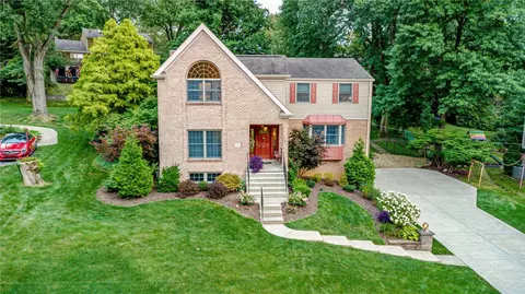 110 Lamar Rd, Pittsburgh, PA 15241