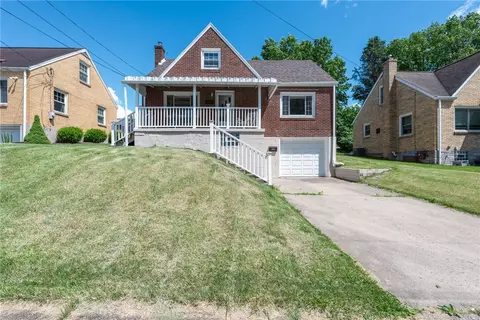 285 Edgewood Ave, Trafford, PA 15085