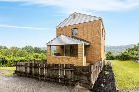 626 Arch St, Duquesne, PA 15110