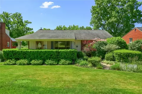 1363 Meadowlark Dr, Pittsburgh, PA 15243