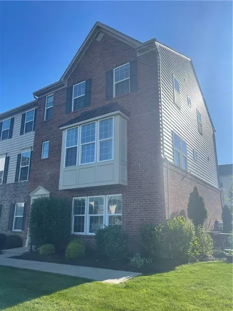 2701 Pointe View Dr, Mars, PA 16046 photo 2