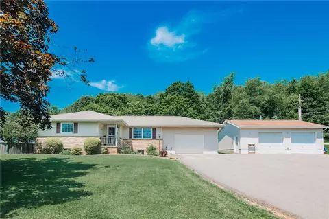 29 Apple St, Homer City, PA 15748