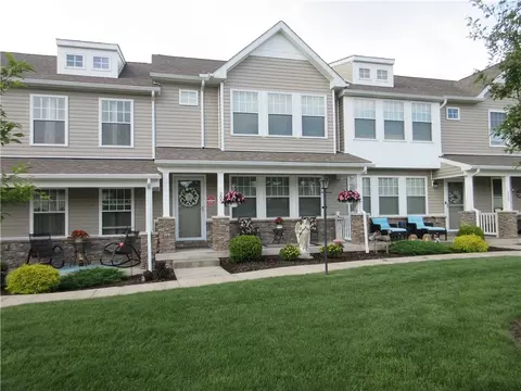 205 Spring Blossom Cir, Beaver Falls, PA 15010