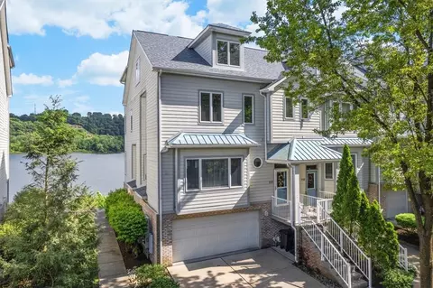 117 Saint Charles Ct, Pittsburgh, PA 15238