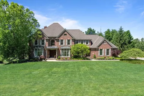 105 Mirage Dr, Cranberry Township, PA 16066