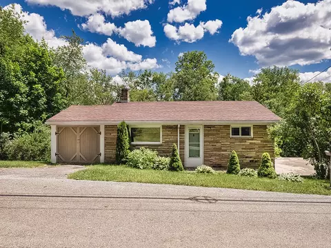 145 Old Route 8, Valencia, PA 16059