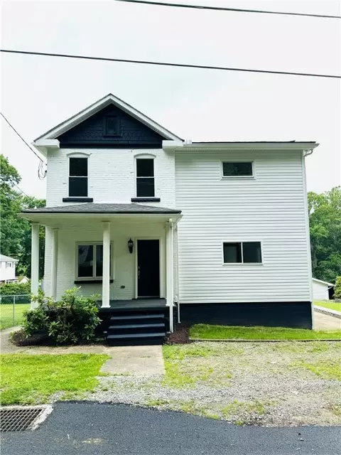 2216 2nd St, Connellsville, PA 15425