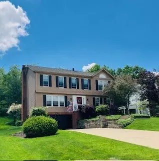 129 Sandstone Ct, Bethel Park, PA 15102