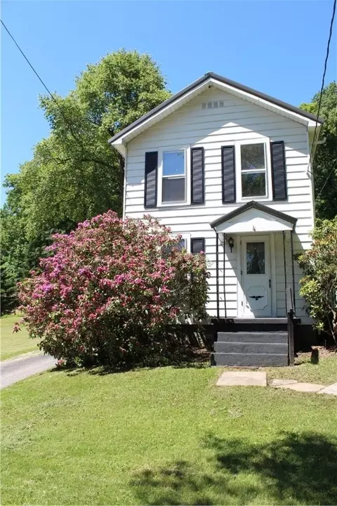 1241 Walnut St, Stoneboro, PA 16153