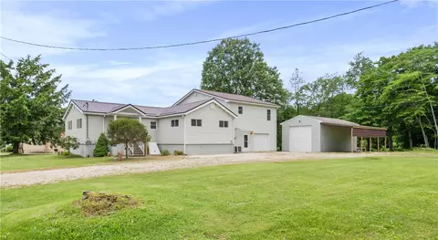 112 6th, Stump Creek, PA 15863