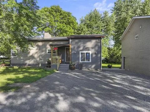 503 Glade St, Ellwood City, PA 16117