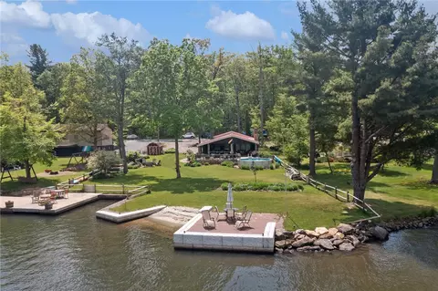 774 Lake Shore Rd, Friedens, PA 15541