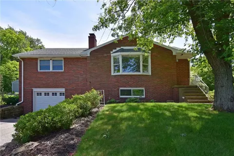 2352 Nicholson Rd, Sewickley, PA 15143