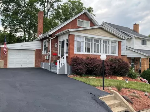 2825 Soulier St, Pittsburgh, PA 15227