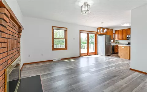 Living - 114 Douglas Ln, Monaca, PA 15061 photo 6 of 7