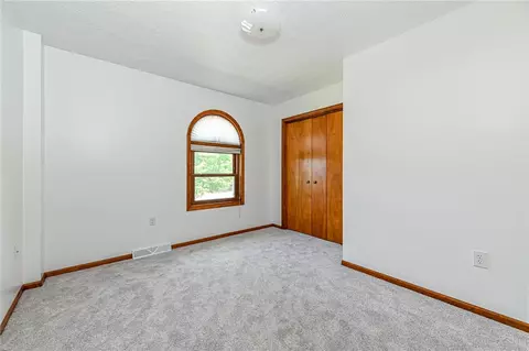 Bedroom - 114 Douglas Ln, Monaca, PA 15061 photo 4 of 6