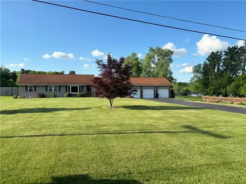 4049 State Route 18, Wampum, PA 16157