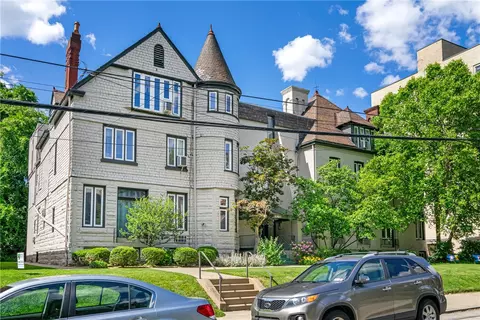 5927 Howe #301, Pittsburgh, PA 15232