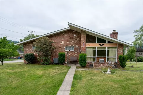 4320 Westinghouse Ave, Trafford, PA 15085
