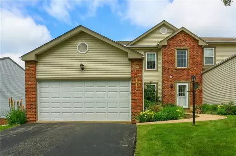 28 Sunset Ct, Cranberry Township, PA 16066