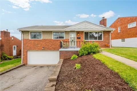 161 Woodhall Dr, Pittsburgh, PA 15236