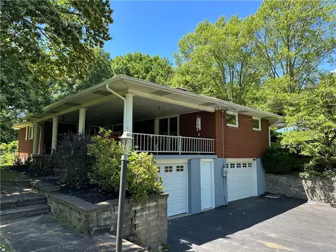 2435 Manown Rd, Monongahela, PA 15063