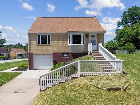 114 Charleston Dr, Pittsburgh, PA 15235