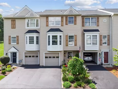 470 Cherryhill Dr, Bridgeville, PA 15017