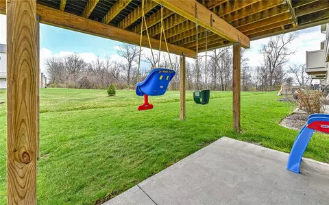 Exterior - 1206 Pointe View Dr, Mars, PA 16046 photo 6 of 8