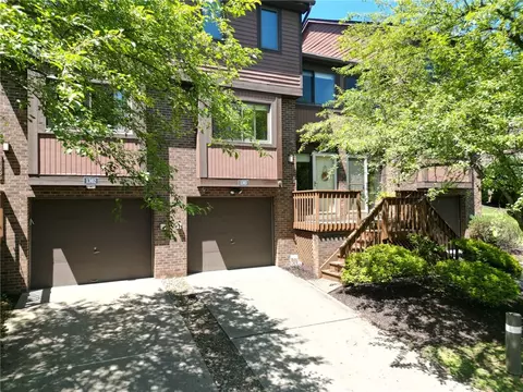 1303 Forest Edge Ct, Wexford, PA 15090