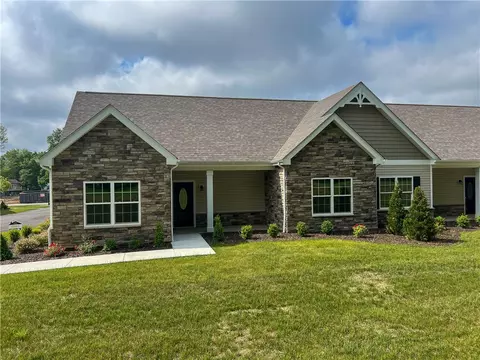 2103 Cherry Tree Dr, Butler, PA 16001