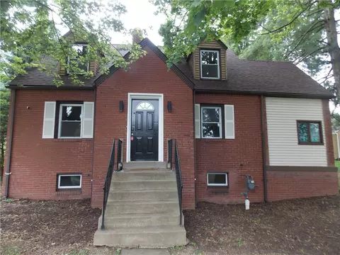 640 Lemoyne Av Ext, Washington, PA 15301