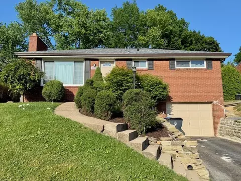 1735 Moynelle Dr, Pittsburgh, PA 15243