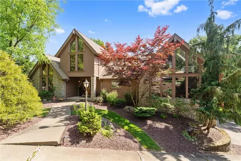 725 Acorn, Jefferson Hills, PA 15025