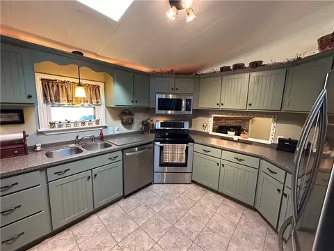 140 Willow Rd, Apollo, PA 15613 photo 5
