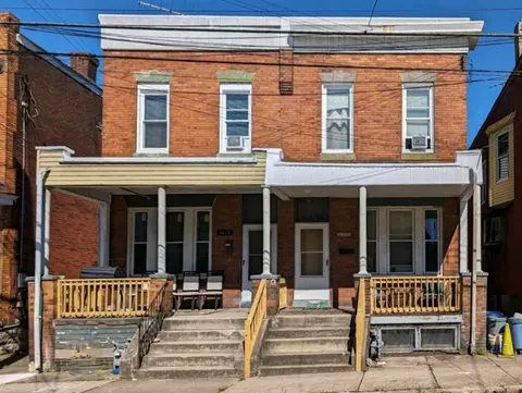 3215 Joe Hammer Sq, Pittsburgh, PA 15213