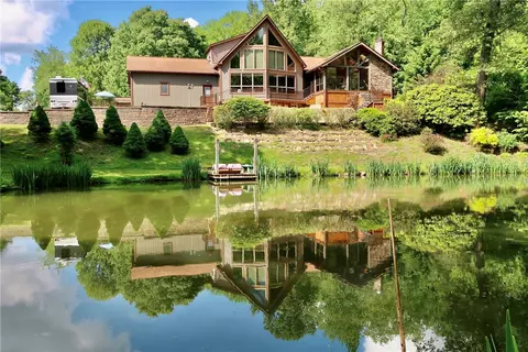 1269 S Lake Rd, Mercer, PA 16137