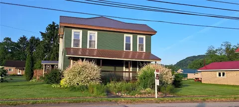 318 W Main St, Big Run, PA 15715