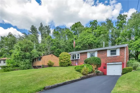 511 Semple Dr, Irwin, PA 15642 photo 2