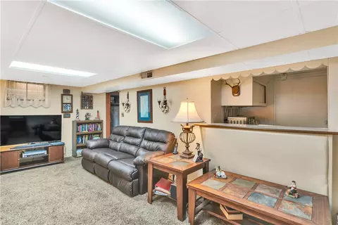 511 Semple Dr, Irwin, PA 15642 photo 17