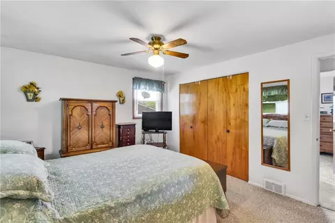 511 Semple Dr, Irwin, PA 15642 photo 10