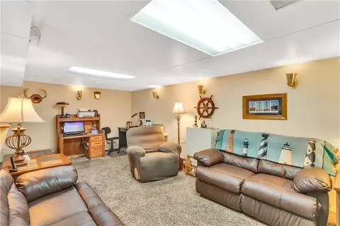 511 Semple Dr, Irwin, PA 15642 photo 18